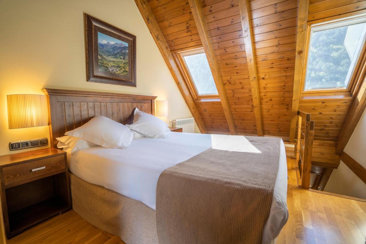 Hotel & Restaurante Pena Аррос Экстерьер фото