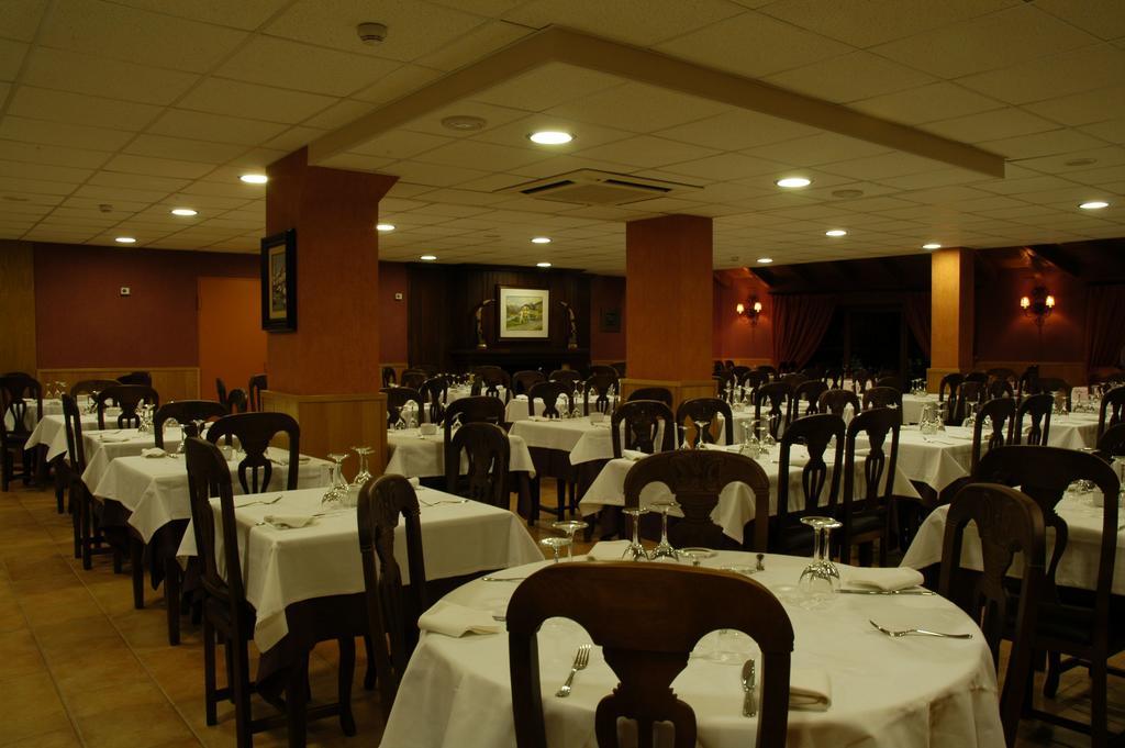 Hotel & Restaurante Pena Аррос Экстерьер фото